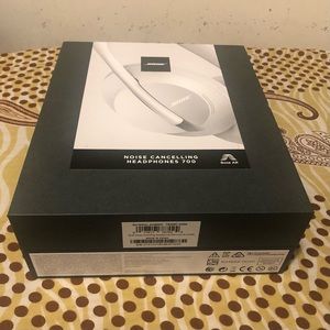 Bose Noise Cancelling Headphone 700